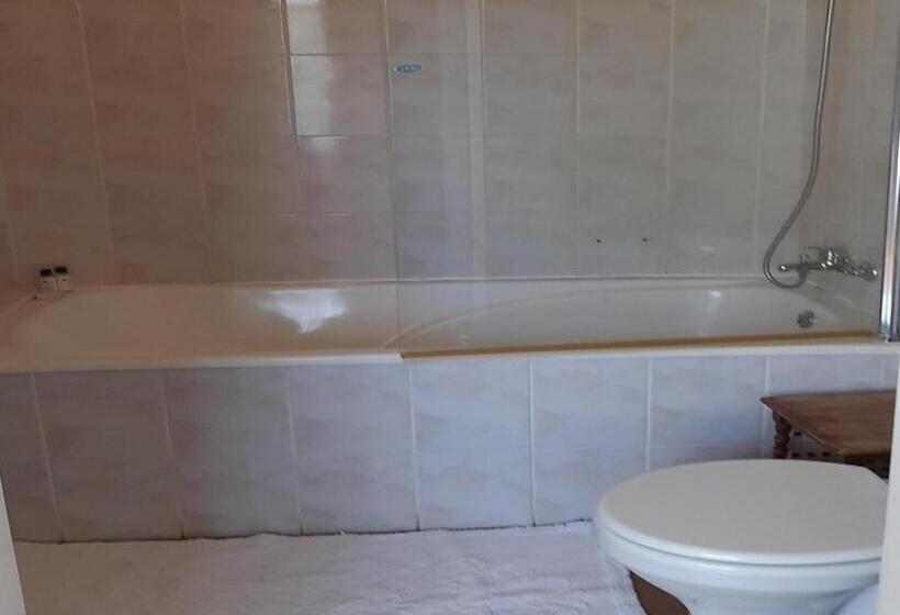 צימר The Riverhouse Guesthouse