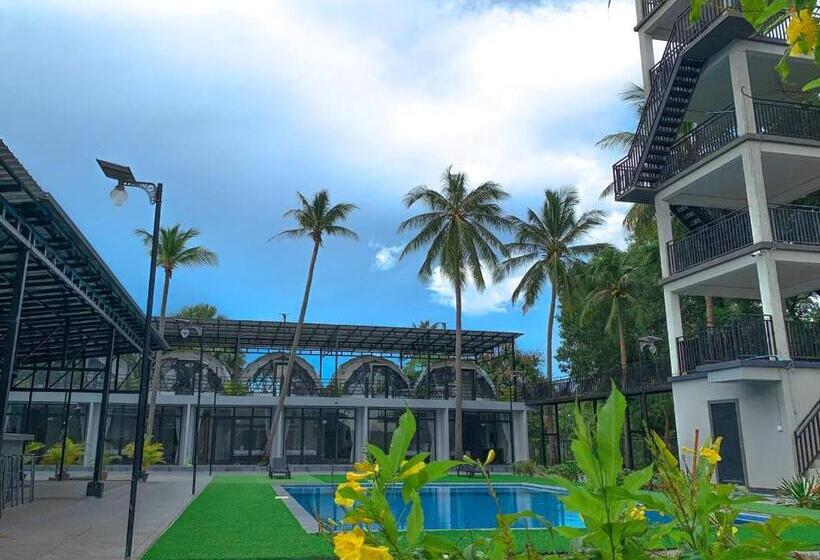 هتل Adventure Dome Resort