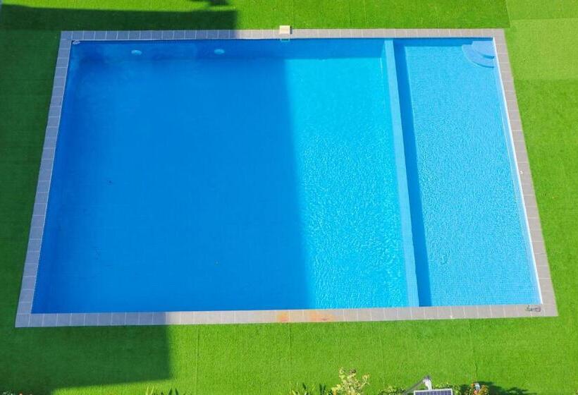 هتل Adventure Dome Resort