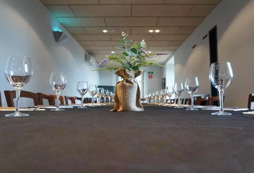 هتل Els Angels  & Restaurant