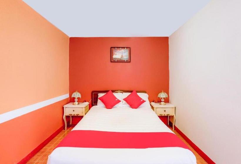 ホテル Los Faroles