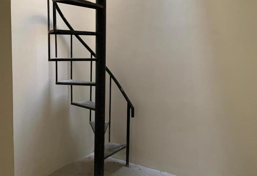 Hotell Oyo Life 3082 Kost Putri Wonorejo