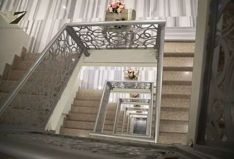 Hotelli Seven Palaces