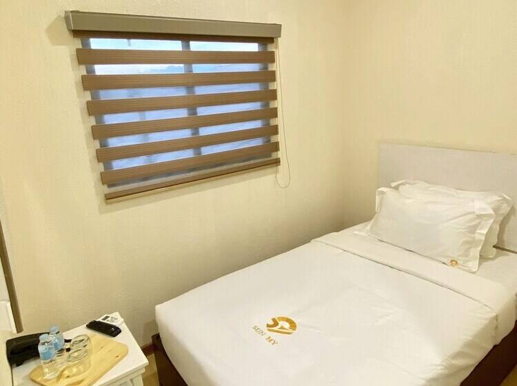 בית מלון כפרי Sun My