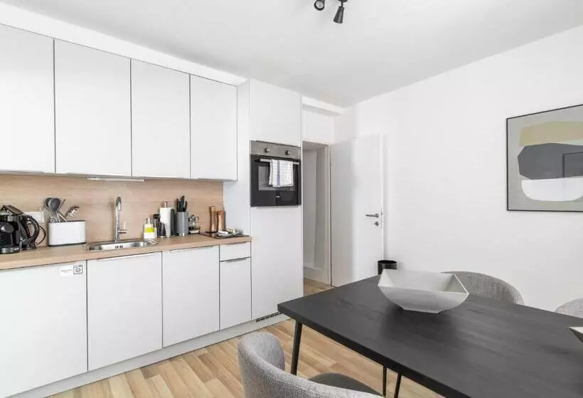 Limehome Villach Kirchenplatz