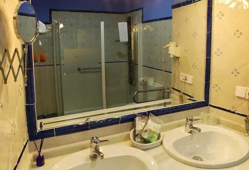 בית מלון כפרי Alvar Fanez