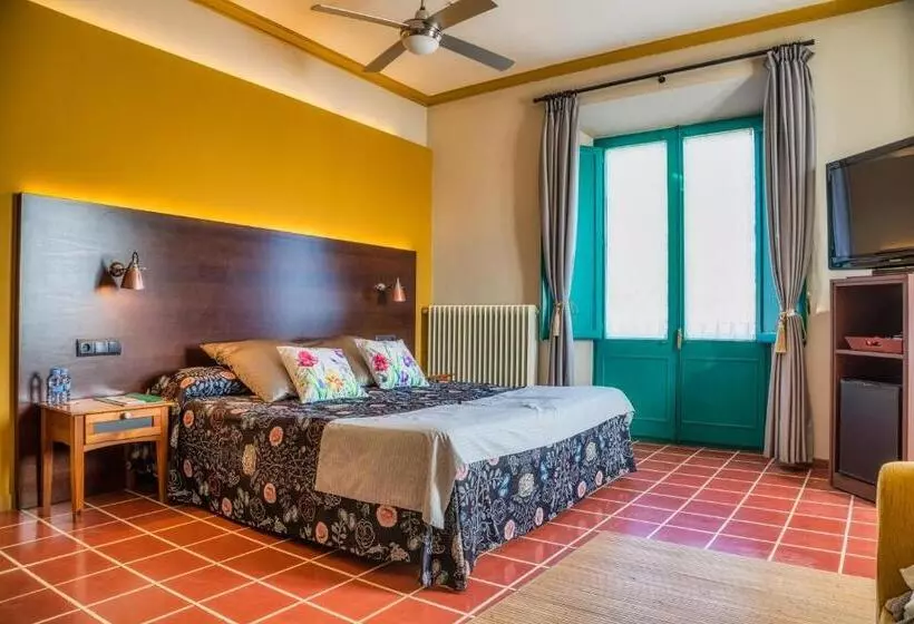 호텔 Els Jardins De La Martana