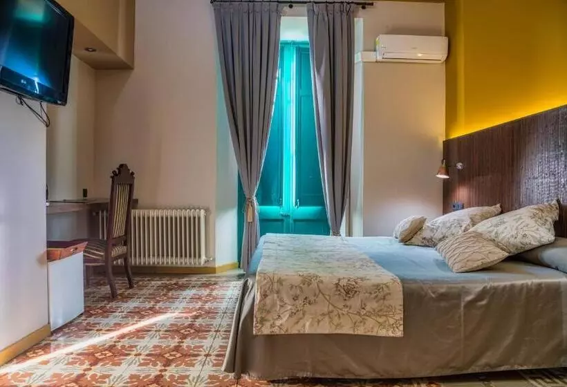 호텔 Els Jardins De La Martana