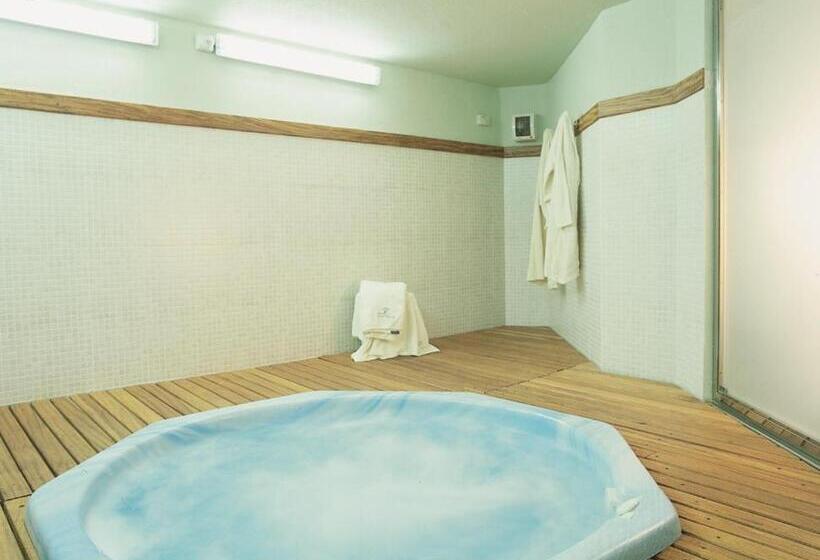 هتل Fenals Garden