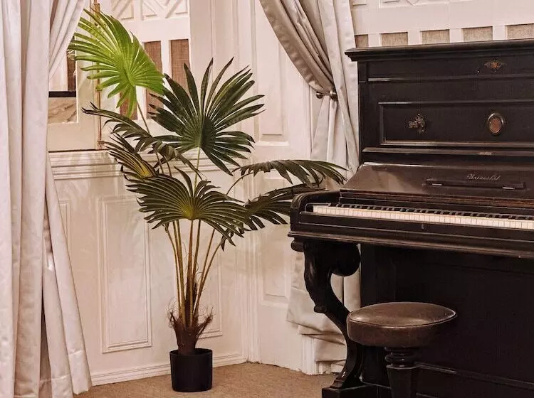 Grande Hotel Paris By Stay Hotels