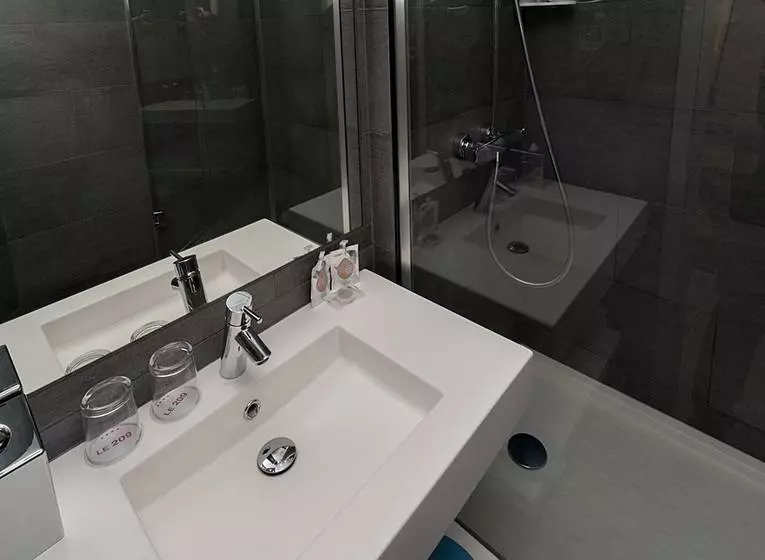 هتل Hôtel Le 209 Paris Bercy