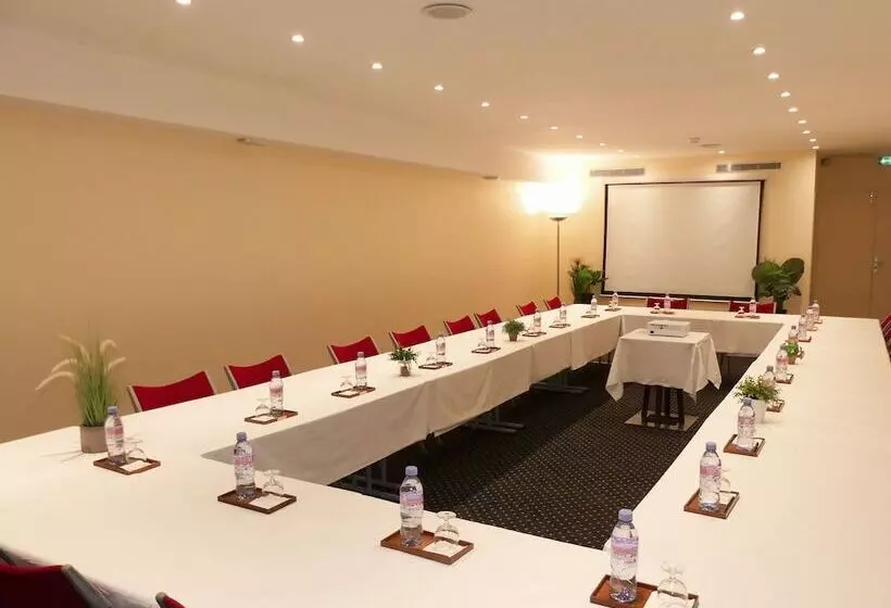 ホテル Villa Lutece Port Royal