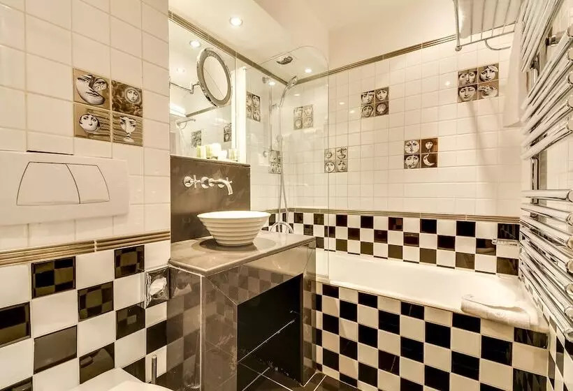 ホテル Villa Lutece Port Royal