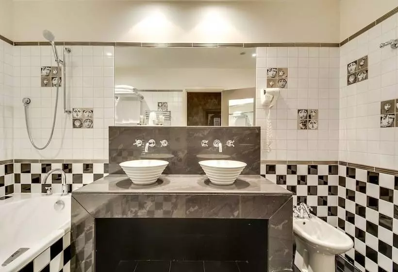 ホテル Villa Lutece Port Royal