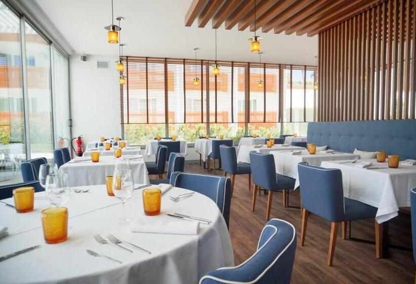 Malibu Foz Hotel   La Maison Younan