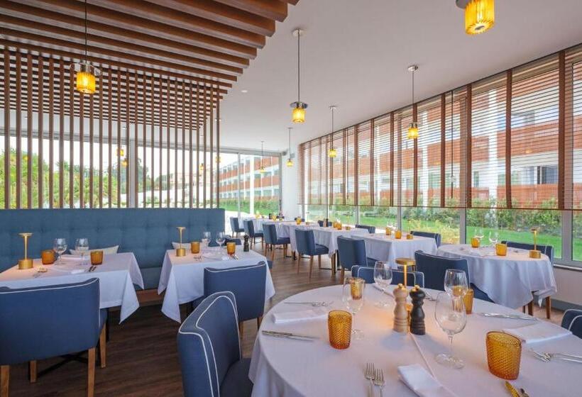 Malibu Foz Hotel   La Maison Younan