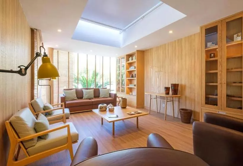 Malibu Foz Hotel La Maison Younan