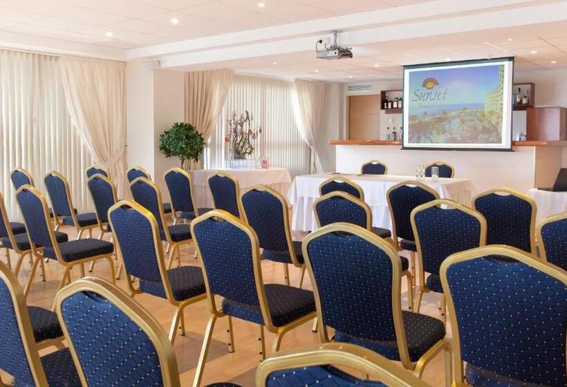 Sunset Beach Club Hotel Apartments