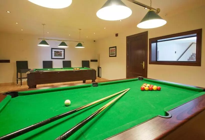 Sunset Beach Club Hotel Apartments