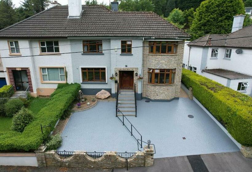 مبيت وإفطار Ros Dún House