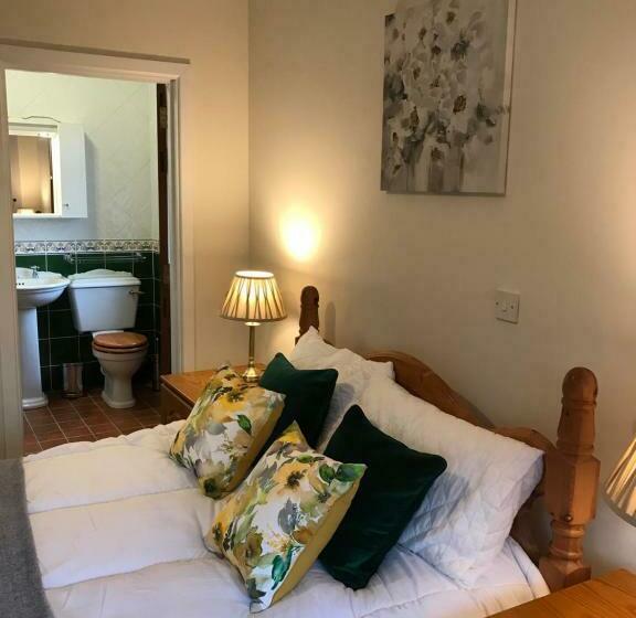 مبيت وإفطار Ros Dún House