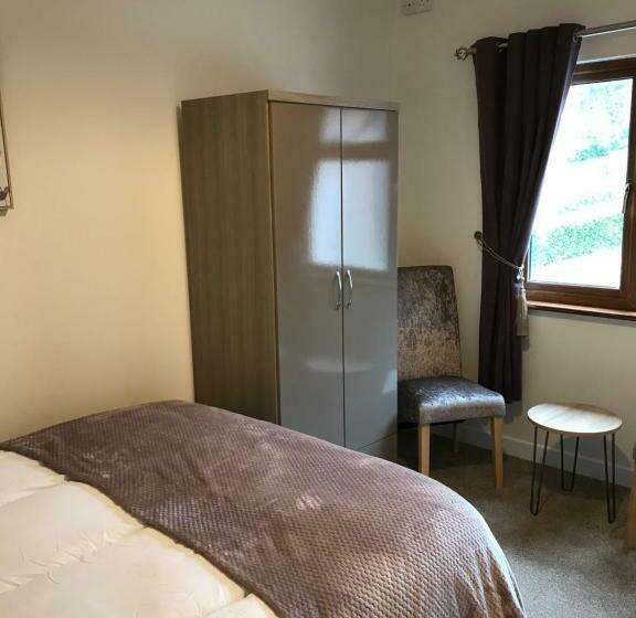 مبيت وإفطار Ros Dún House