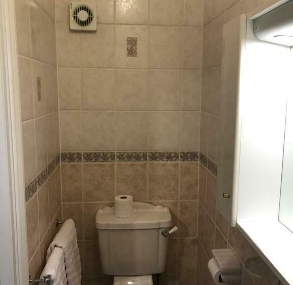 مبيت وإفطار Ros Dún House