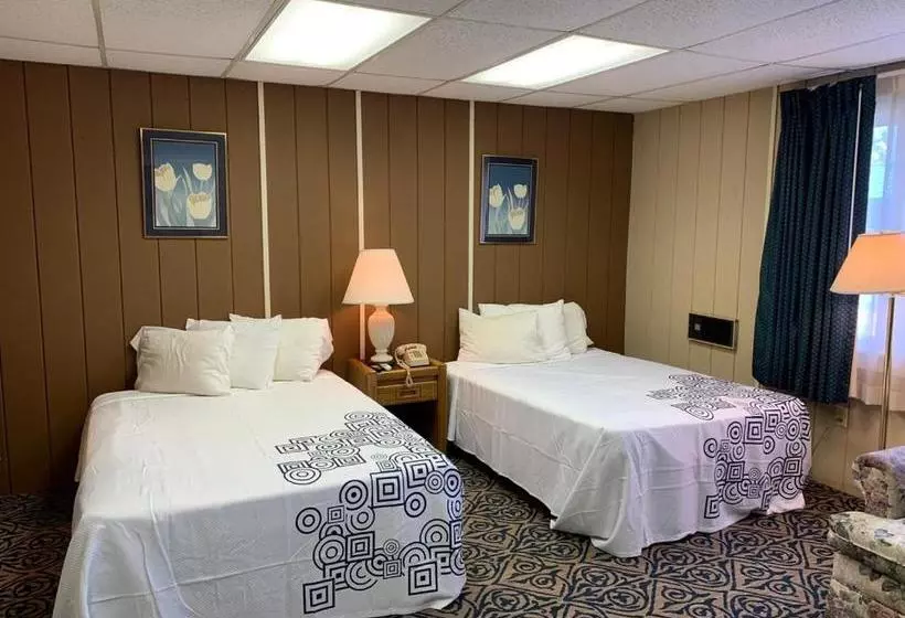 Hotelli Cloud 9 Inn & Suites Lake George