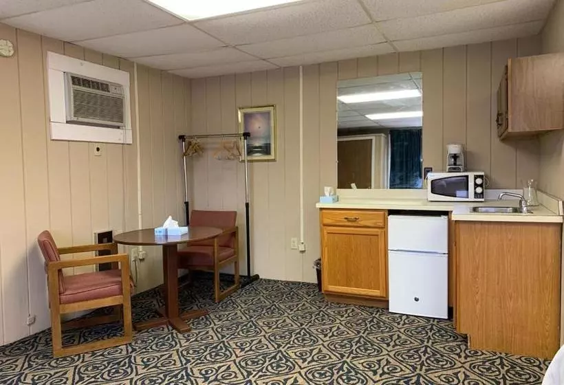 Hotelli Cloud 9 Inn & Suites Lake George