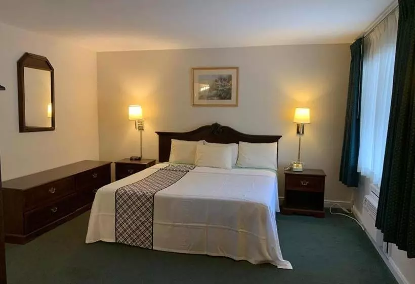 Hotelli Cloud 9 Inn & Suites Lake George