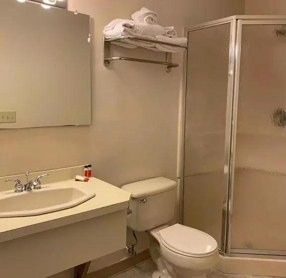 Hotelli Cloud 9 Inn & Suites Lake George