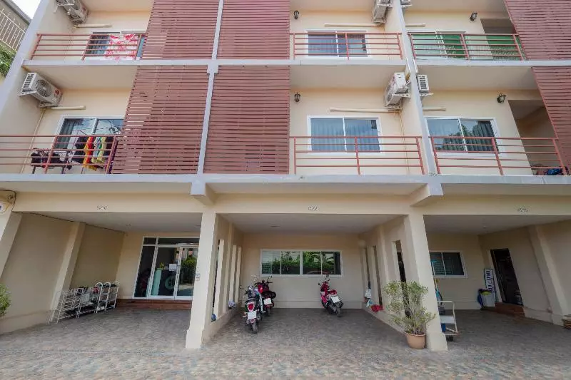 Hotelli Oyo 698 Pattaya City