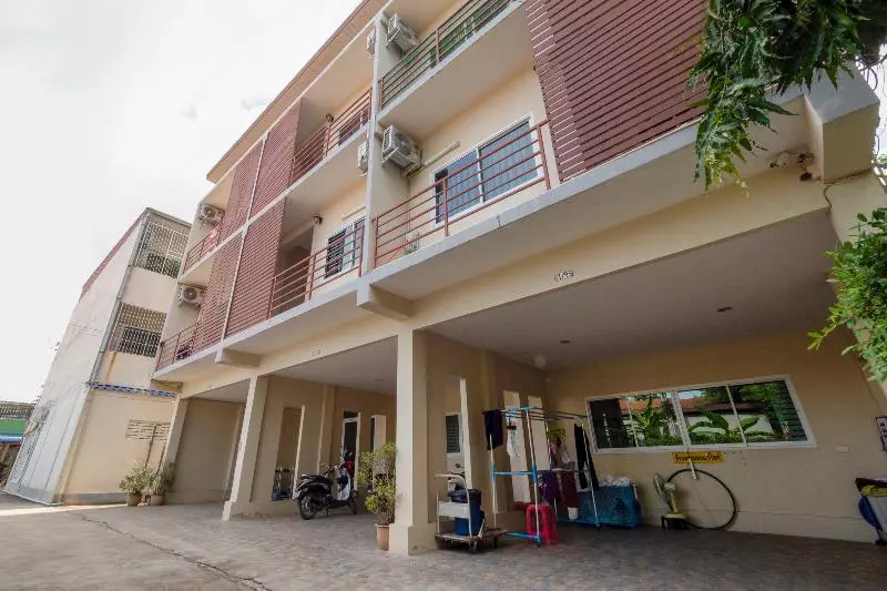 Hotelli Oyo 698 Pattaya City