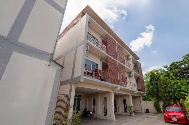 Hotelli Oyo 698 Pattaya City