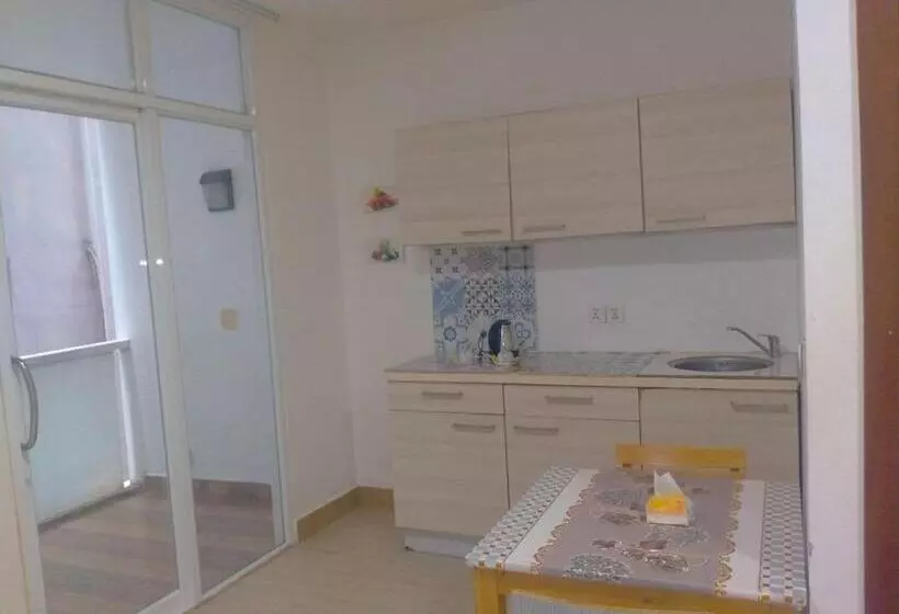 ペンション Redhouse