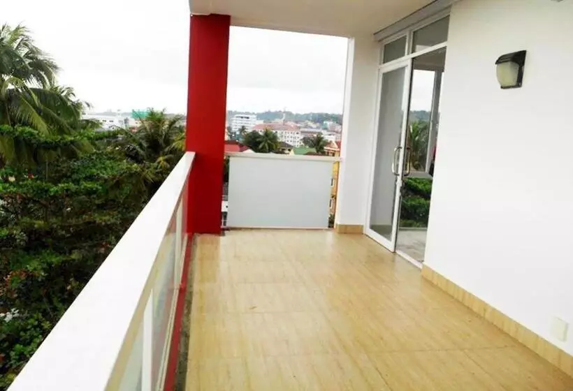 ペンション Redhouse