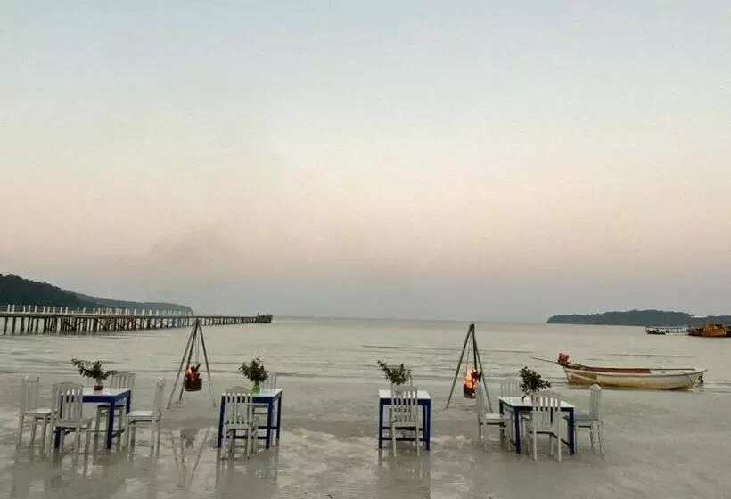 ペンション Redhouse