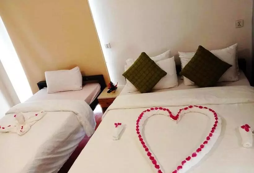 ペンション Redhouse