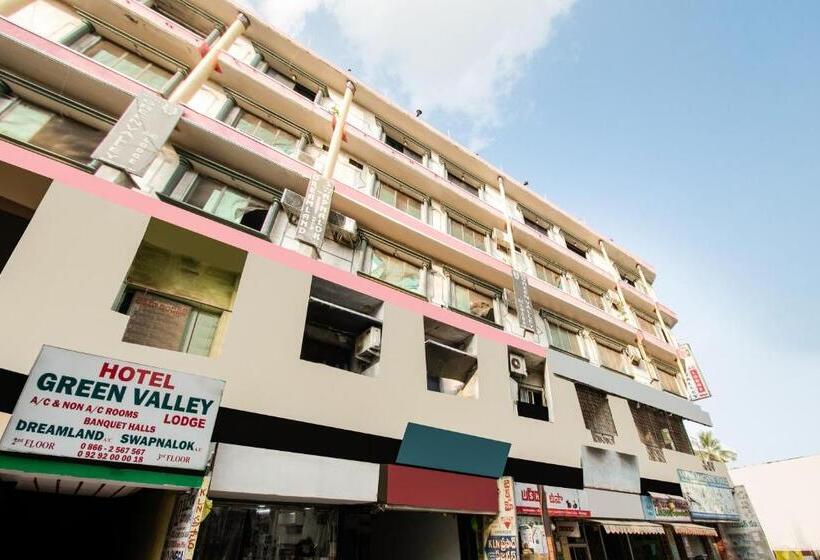 Spot On Hotel Green Valley