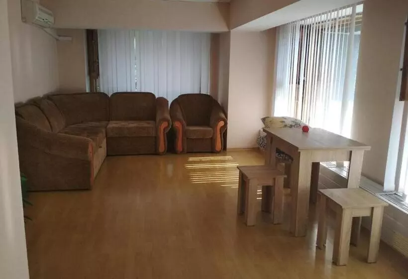 Hotelli готель на автовокзалі