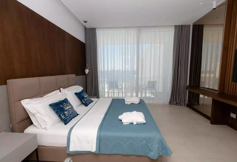 هتل Empire Beach Resort Adults Only