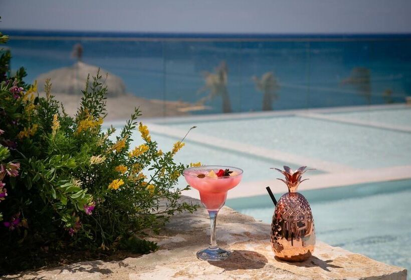 هتل Empire Beach Resort