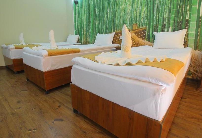 فندق Khiva Palace