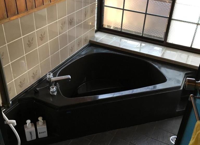 Pension (Hôtel basse catégorie) まるで一国一城の主 佐藤邸