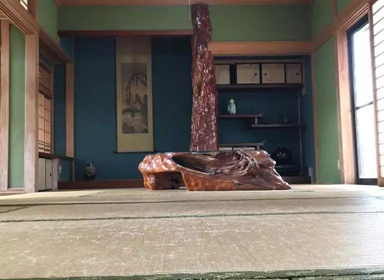 Majatalo まるで一国一城の主 佐藤邸