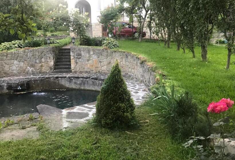 Pensão 4 Cезони