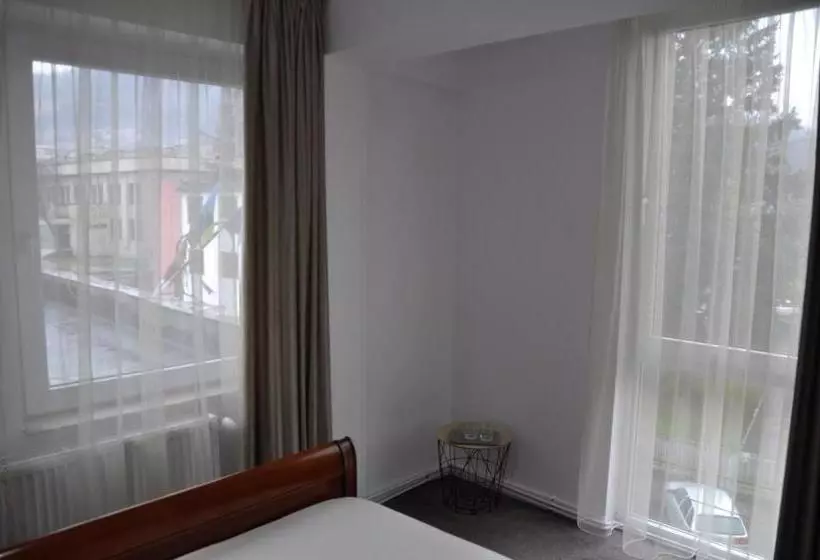 Majatalo Manea Orsova