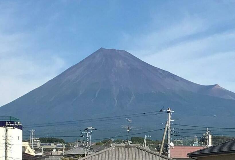 פנסיון F.stic＿house