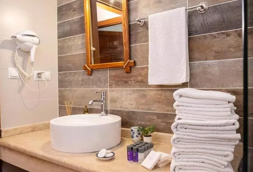 Salkım Otel Gökçeada