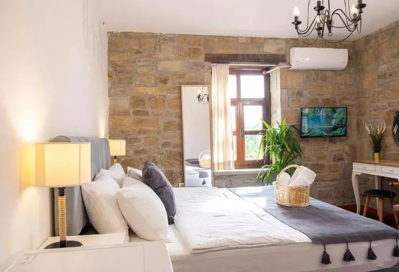 Salkım Otel Gökçeada